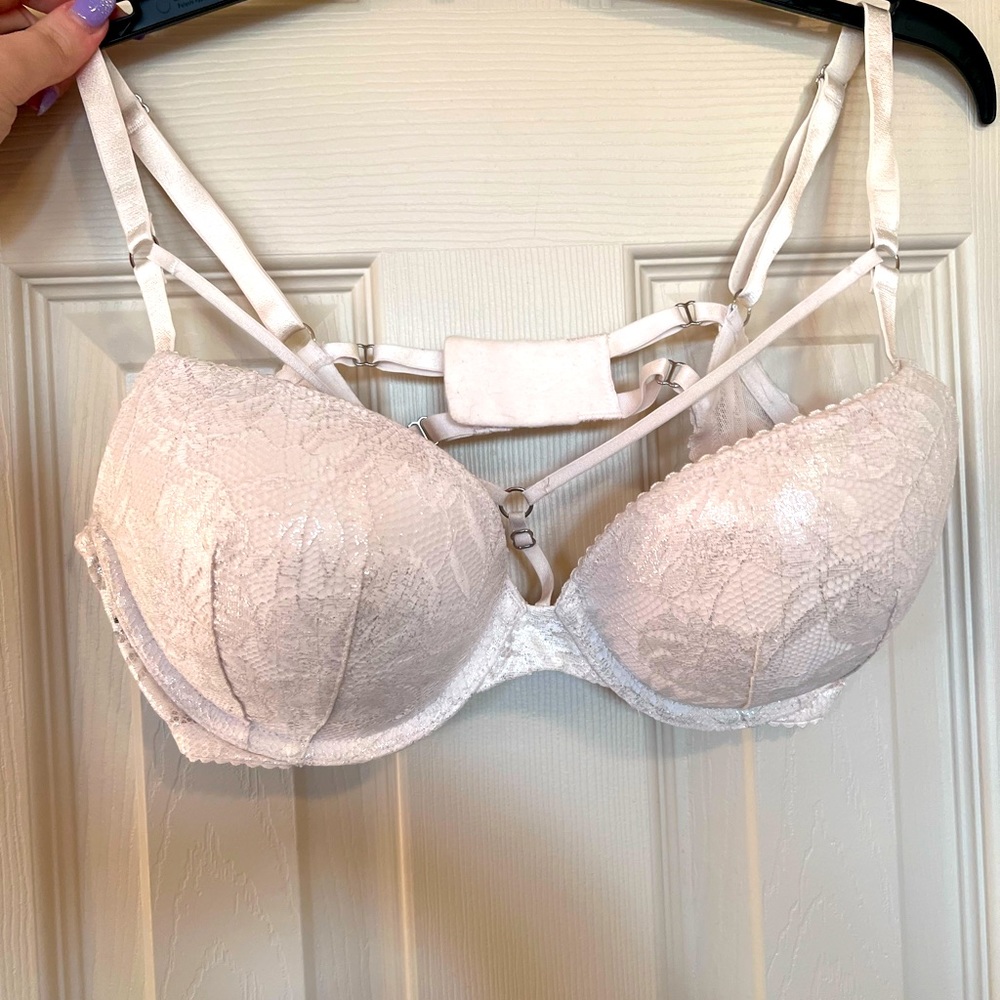 Victoria’s Secret White Lace Push Up 36C